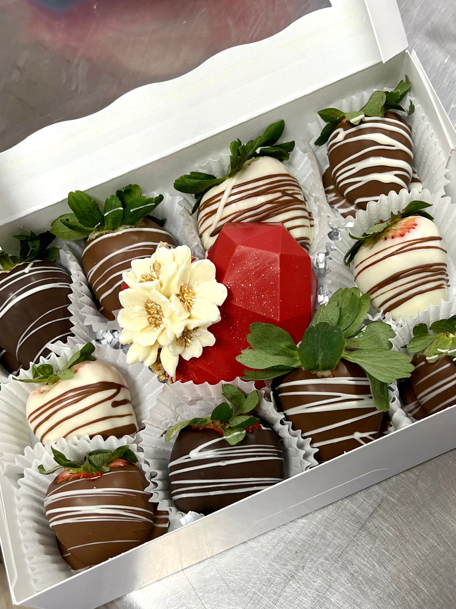 Strawberries with Chocolate Heart – Chocolate Place